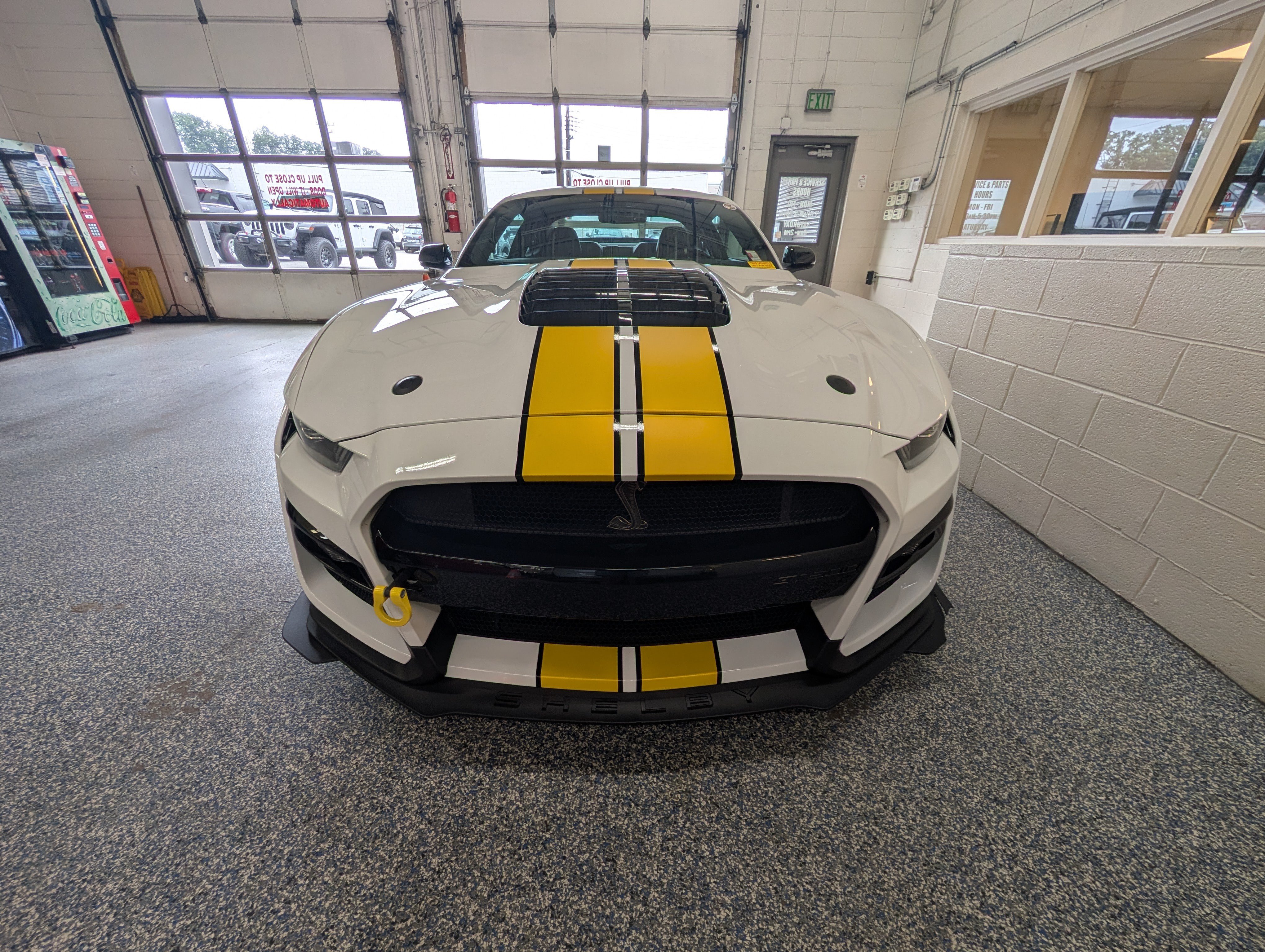 Certified 2022 Ford Mustang Shelby GT500 w/ Technology Package RWD image 9