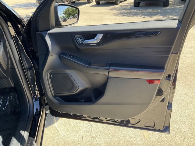 Certified 2025 Ford Escape ST-Line AWD/4WD image 19