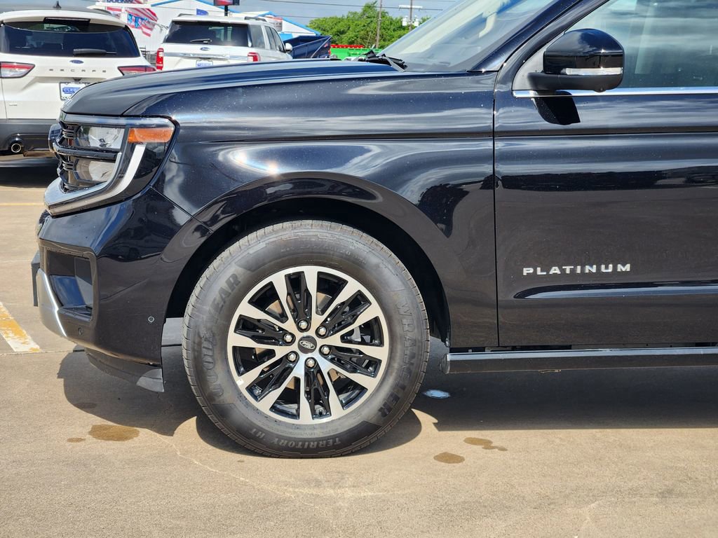 Certified 2025 Ford Expedition Platinum AWD/4WD image 3