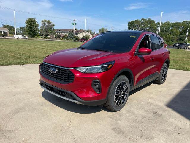 Certified 2025 Ford Escape SE FWD image 2