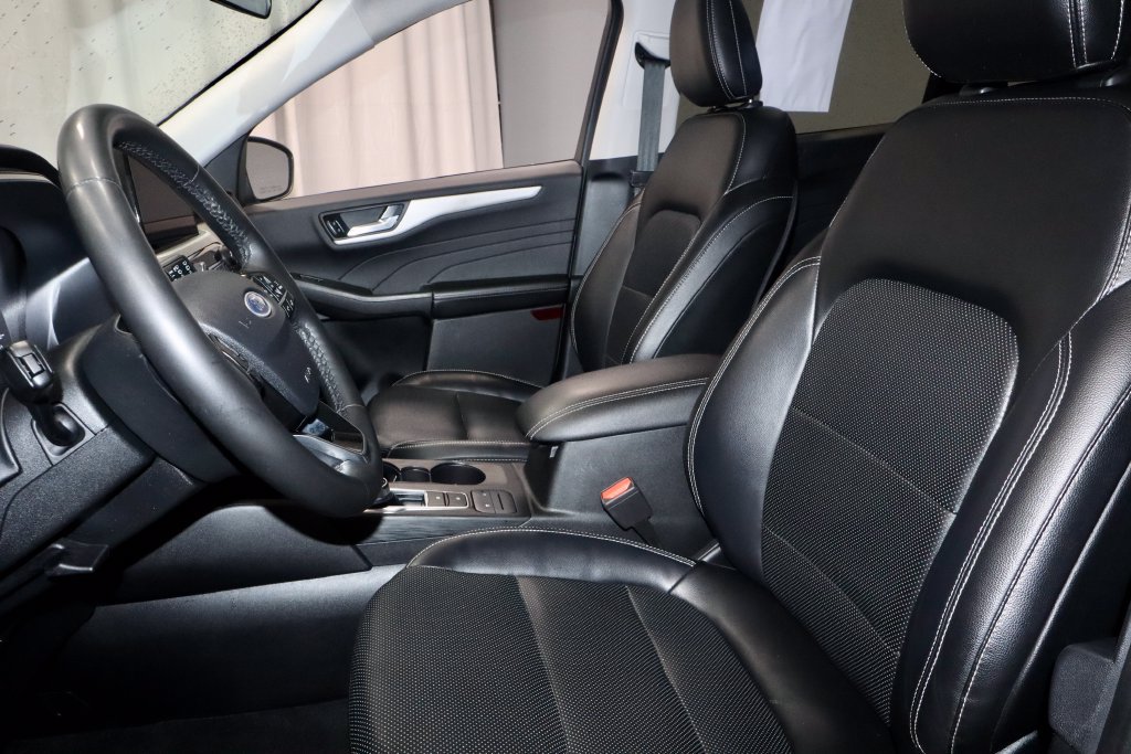 Certified 2022 Ford Escape SEL FWD image 26