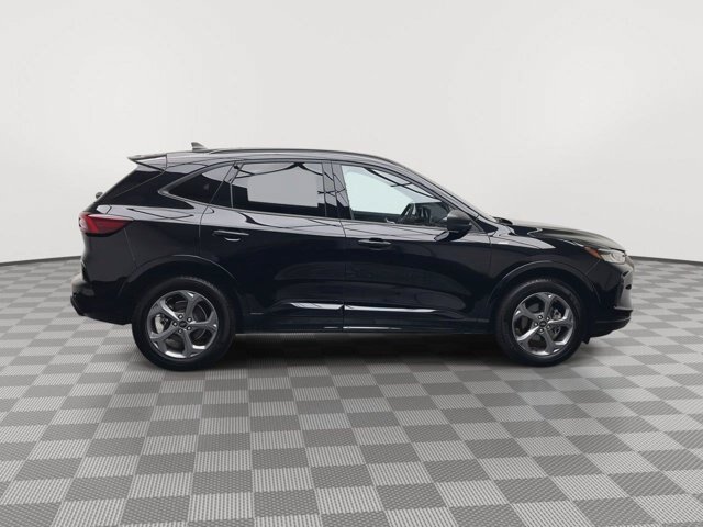 Certified 2023 Ford Escape ST-Line w/ Tech Pack #1 AWD/4WD image 38