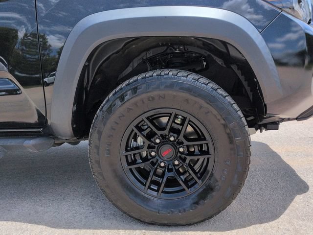 Used 2020 Toyota Tacoma TRD Off-Road w/ TRD Premium Off Road Package AWD/4WD image 12