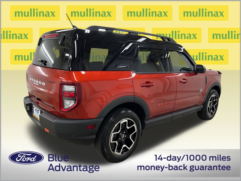 Certified 2024 Ford Bronco Sport Outer Banks w/ Tech Package AWD/4WD image 3
