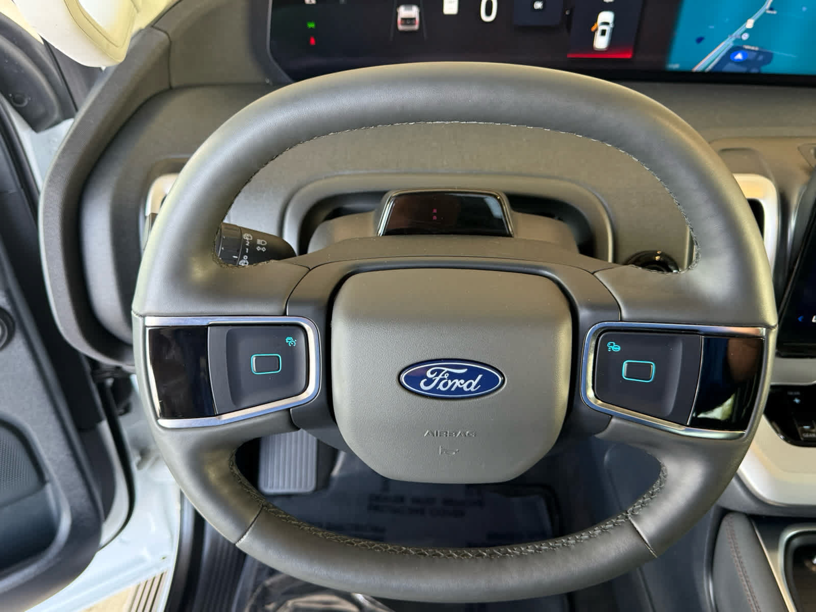Certified 2025 Ford Expedition Active AWD/4WD image 2