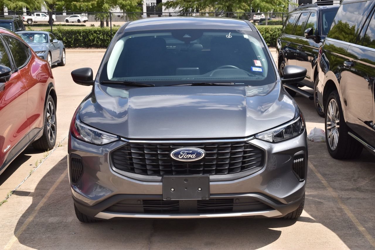 Certified 2023 Ford Escape Active FWD image 3