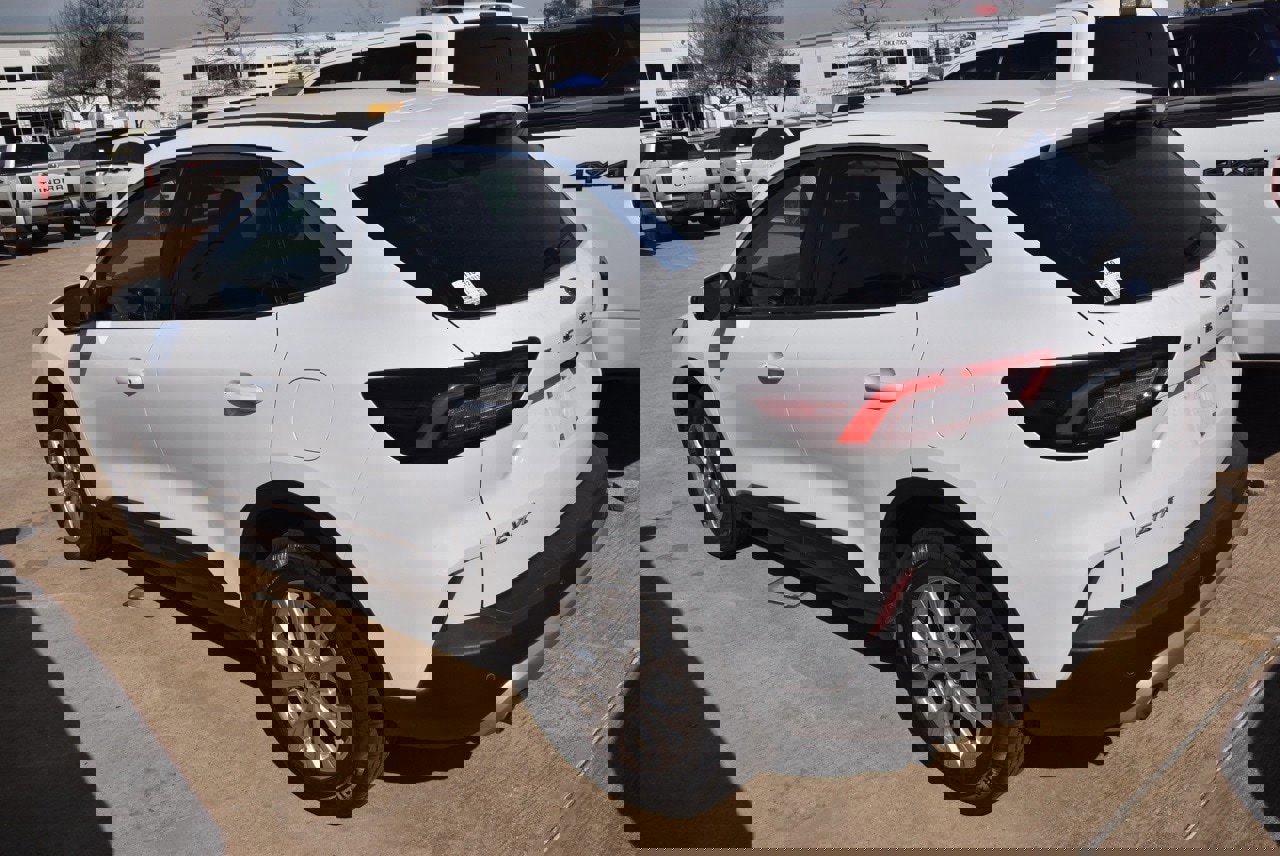 Certified 2023 Ford Escape Active w/ Tech Pack #2 image 4