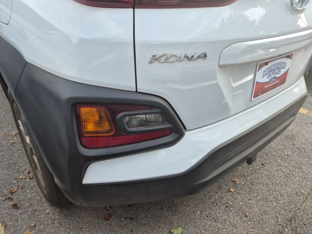 Used 2021 Hyundai Kona SE FWD image 12