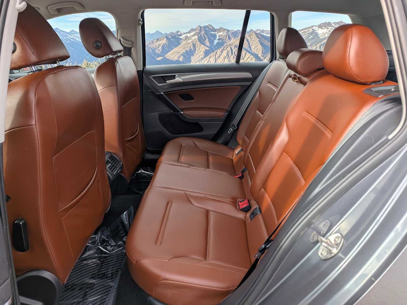 Used 2019 Volkswagen Golf Alltrack S image 18