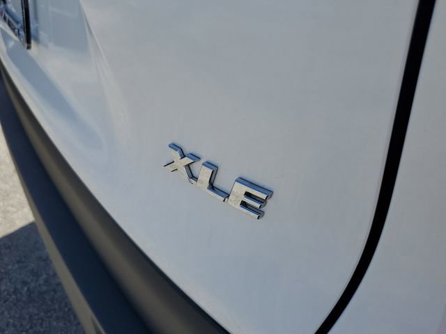 Used 2025 Toyota RAV4 XLE w/ Convenience Package FWD image 7