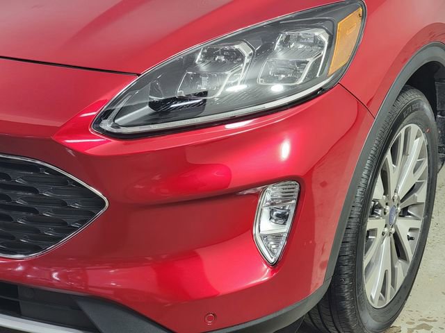 Certified 2022 Ford Escape Titanium w/ Class II Trailer Tow Package AWD/4WD image 9