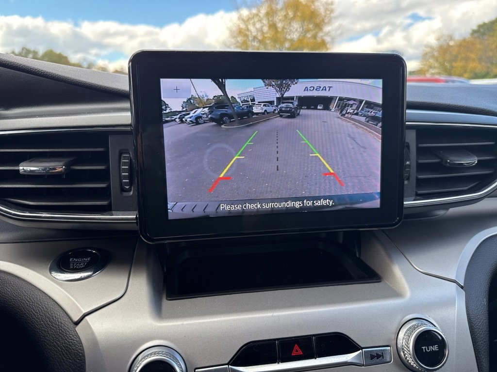 Certified 2022 Ford Explorer XLT w/ Equipment Group 202A image 17