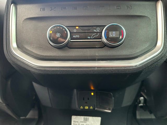 Certified 2025 Ford Expedition Active RWD image 32