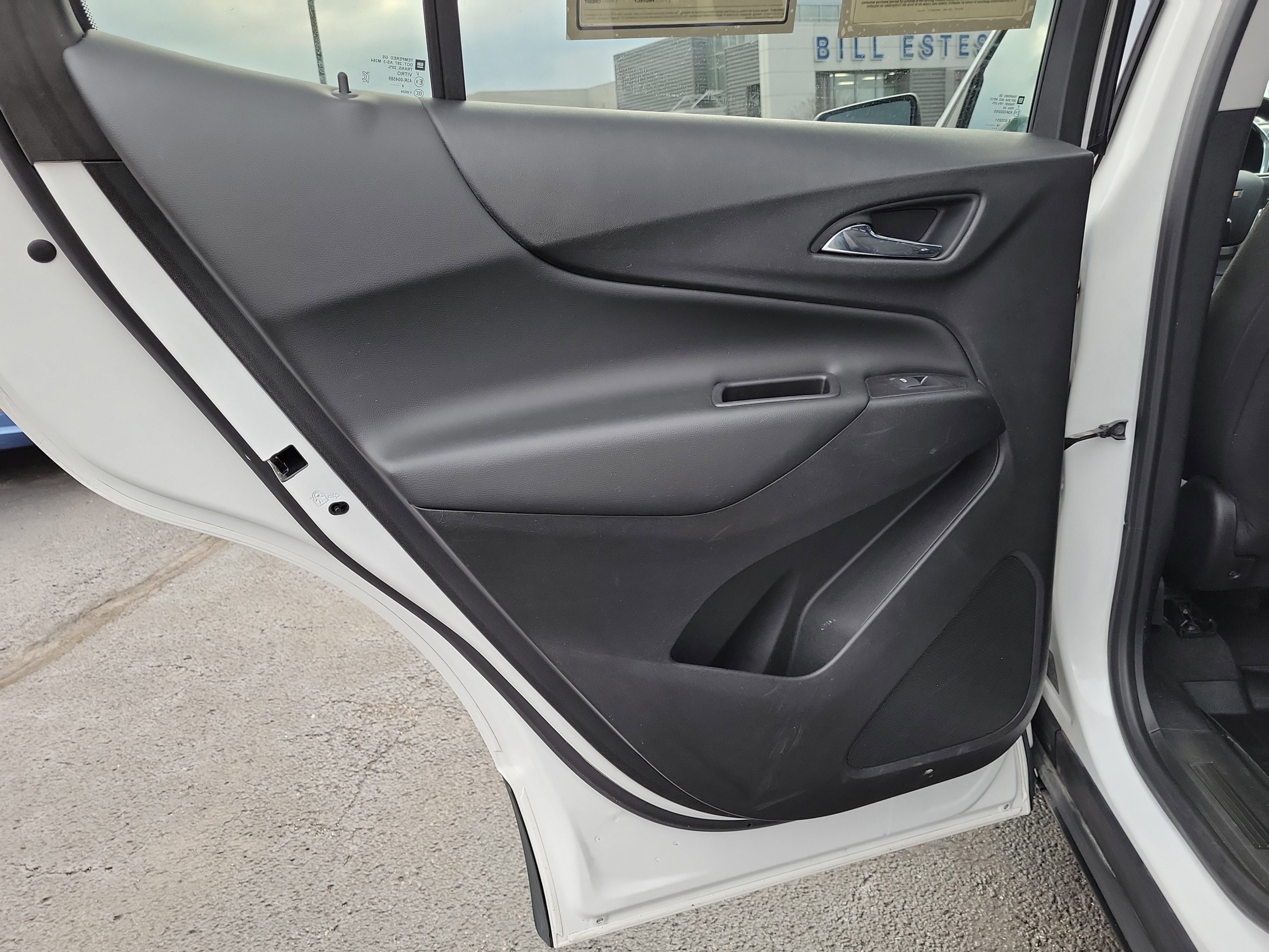 Used 2019 Chevrolet Equinox LT w/ Sun & Navigation Package image 10