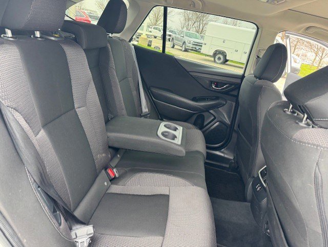 Used 2025 Subaru Outback Premium image 32