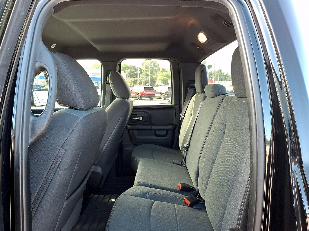 Used 2022 RAM 1500 Warlock RWD image 9
