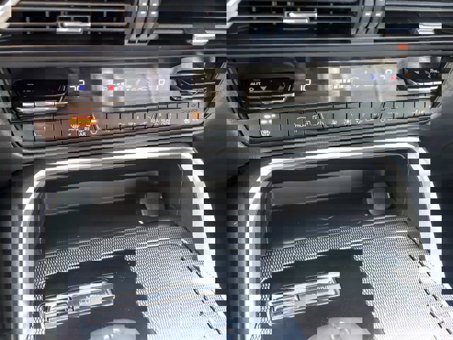 Used 2025 MAZDA CX-90 3.3 Turbo w/ Premium Sport Pkg image 19