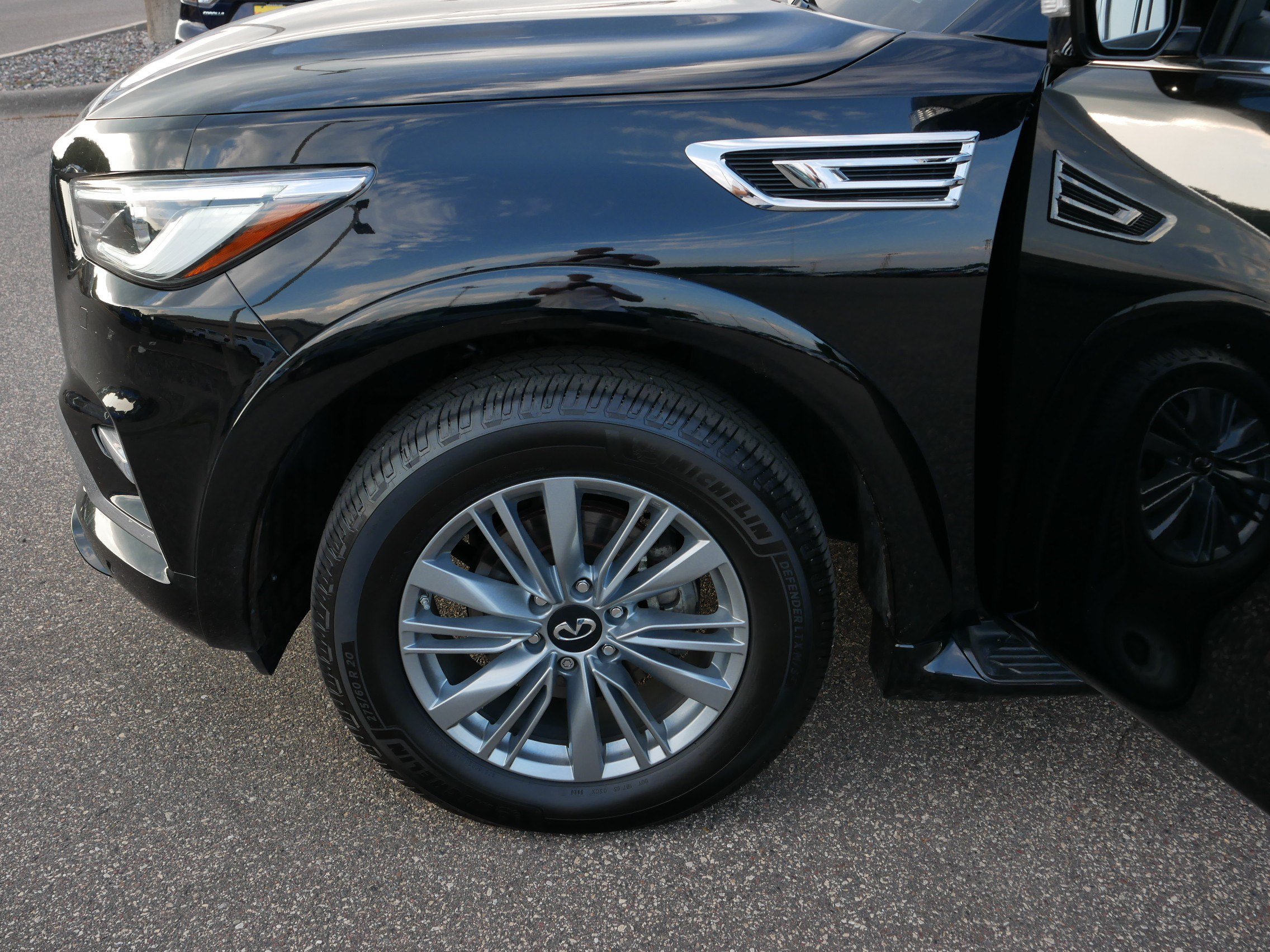 Used 2023 INFINITI QX80 Luxe AWD/4WD image 15