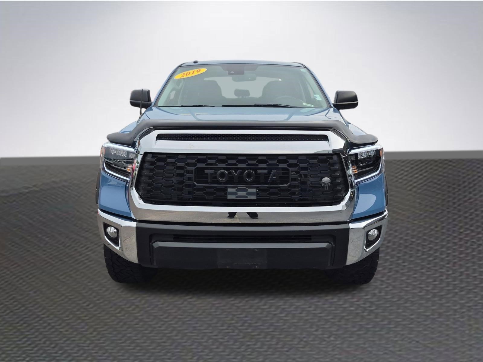 Used 2019 Toyota Tundra SR5 w/ SR5 Upgrade Package AWD/4WD image 3