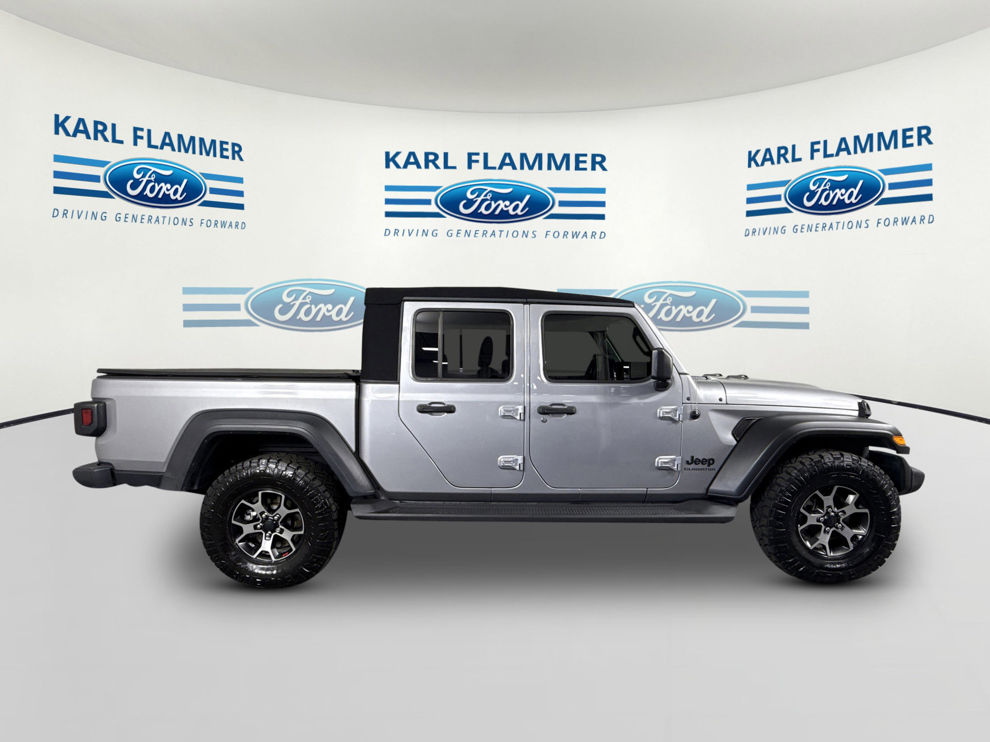 Used 2020 Jeep Gladiator Sport w/ Quick Order Package 24S image 2