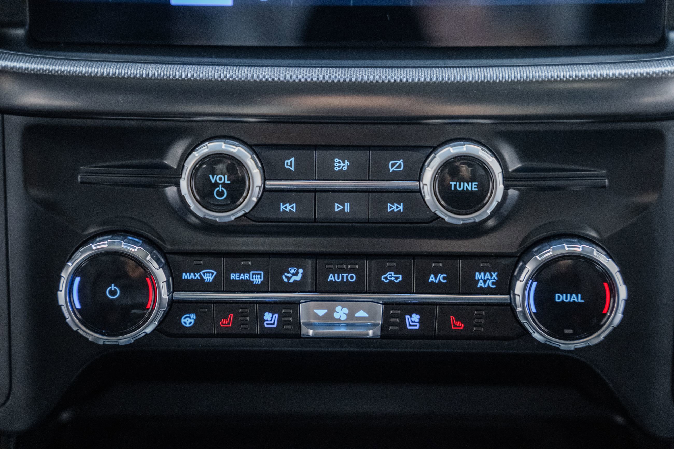 Certified 2024 Ford F150 Lariat w/ Equipment Group 502A High image 31