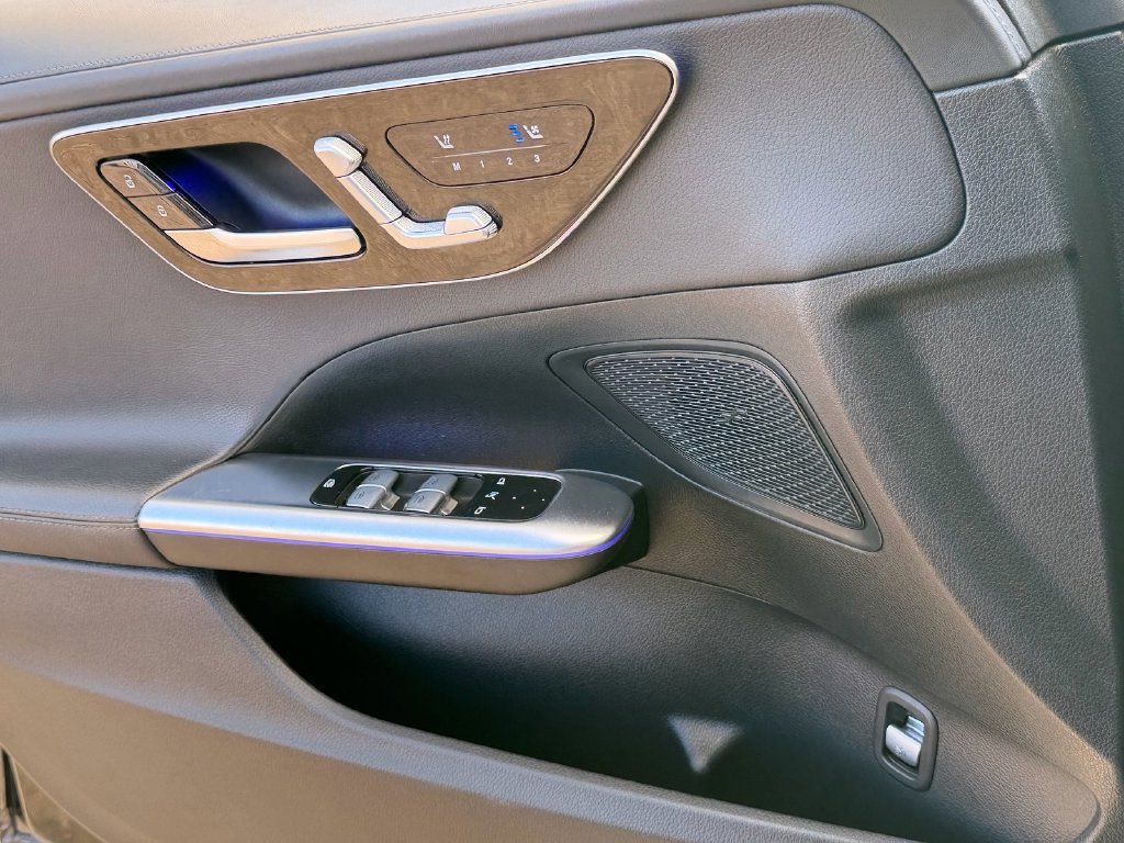 Used 2023 Mercedes-Benz C 300 Sedan image 22