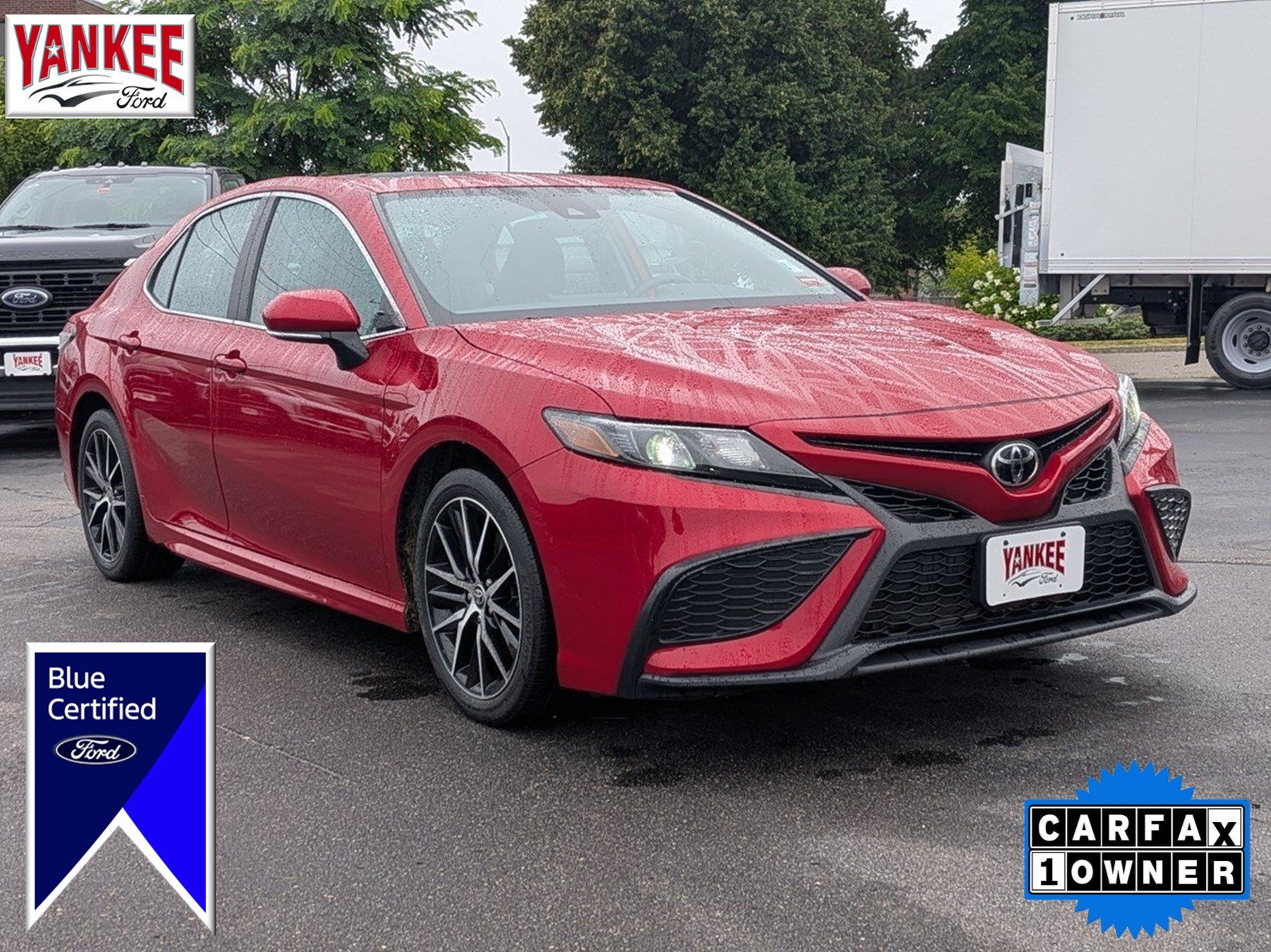 Used 2024 Toyota Camry SE w/ Cold Weather Package AWD/4WD image 1