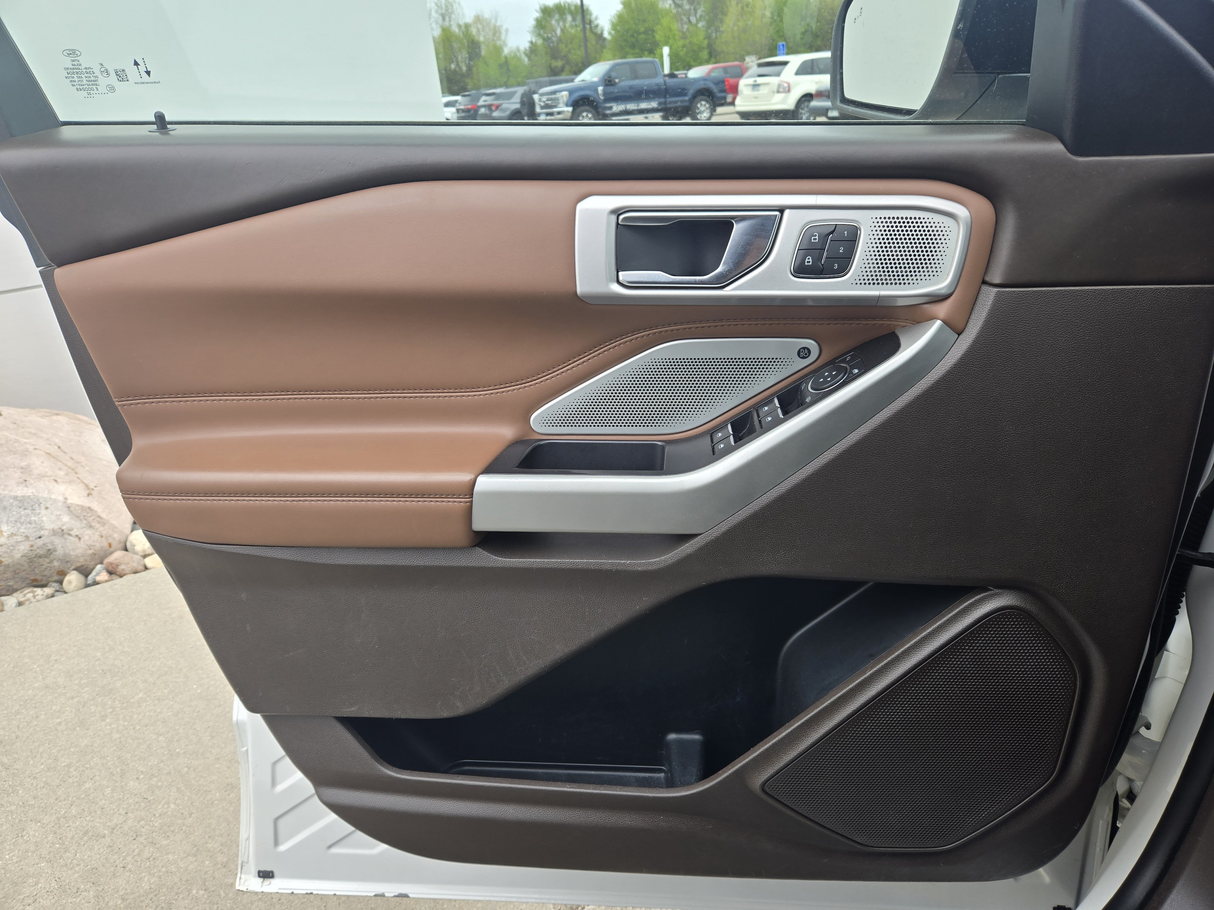 Certified 2022 Ford Explorer King Ranch w/ Class IV Trailer Tow Package AWD/4WD image 21