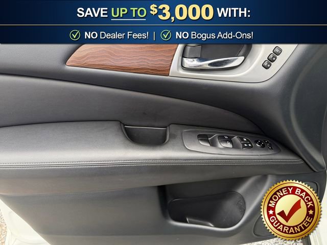 Used 2020 Nissan Pathfinder Platinum FWD image 16