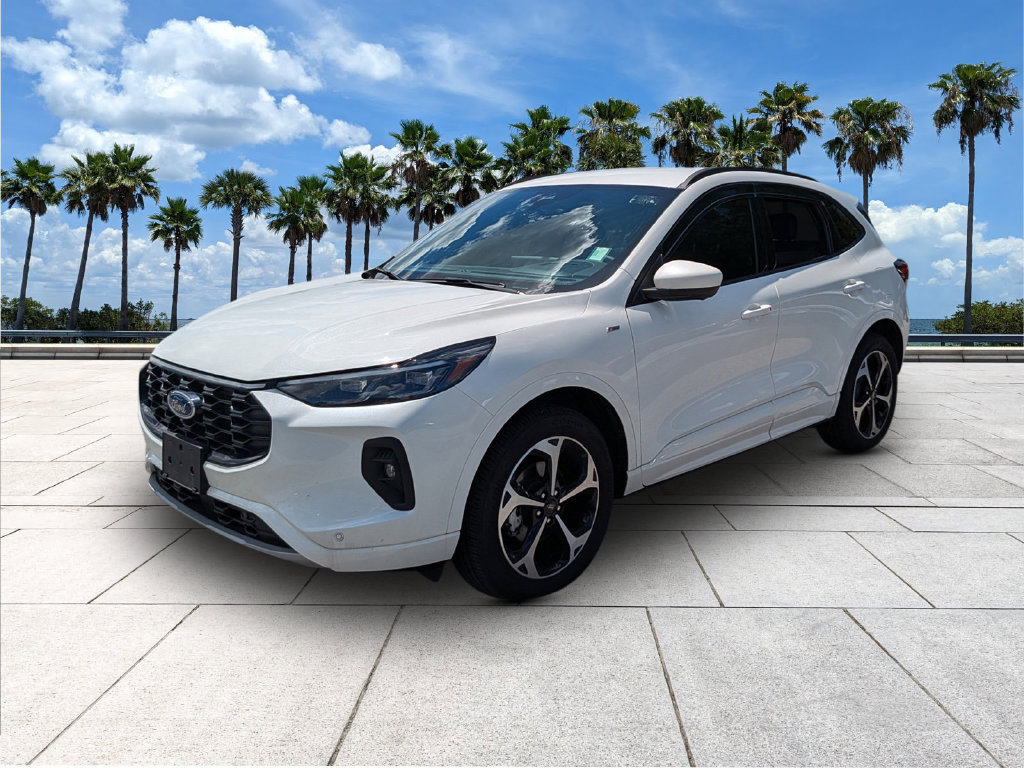 Certified 2025 Ford Escape ST-Line Elite w/ Premium Technology Package AWD/4WD image 4