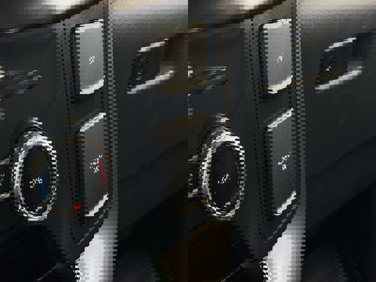 Certified 2023 Ford F150 Lariat w/ Equipment Group 502A High image 23