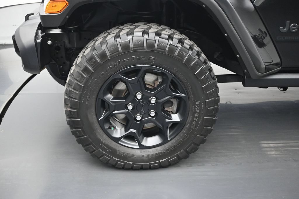 Used 2023 Jeep Gladiator Sport AWD/4WD image 21