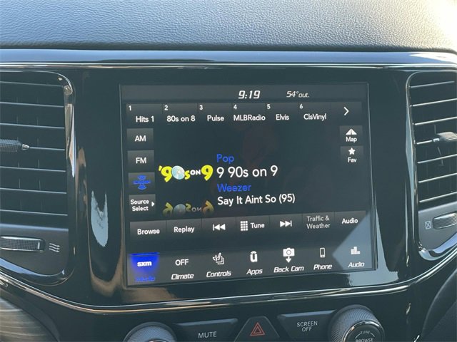 Used 2022 Jeep Grand Cherokee Laredo X image 11