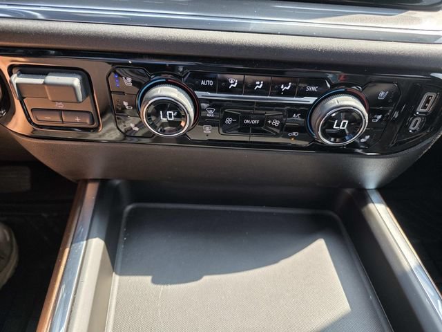 Used 2024 Chevrolet Silverado 2500 High Country w/ High Country Premium Package AWD/4WD image 18