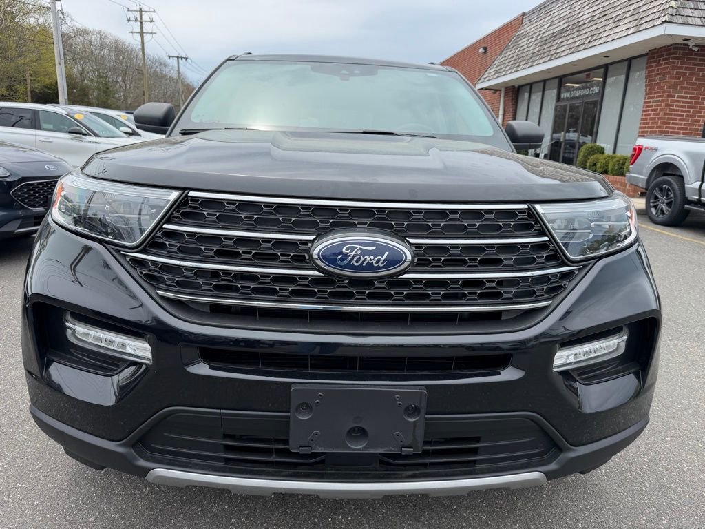 Certified 2023 Ford Explorer XLT w/ Equipment Group 202A AWD/4WD image 5