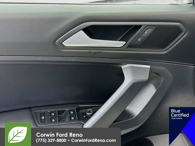 Used 2020 Volkswagen Tiguan SE image 21