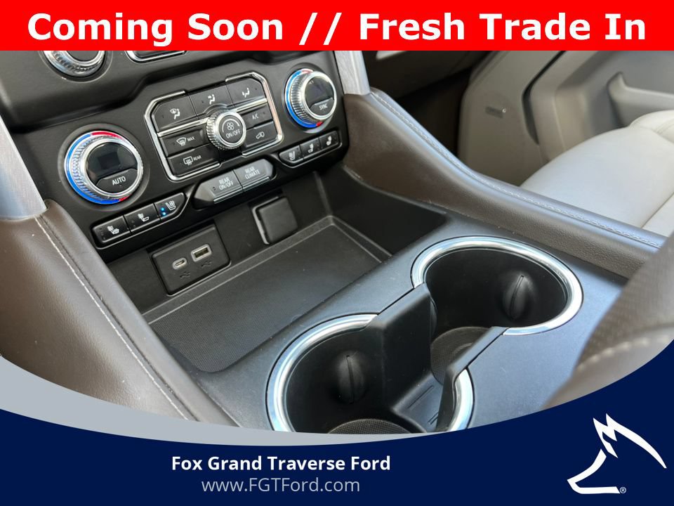 Used 2023 GMC Yukon SLT w/ SLT Premium Package AWD/4WD image 32