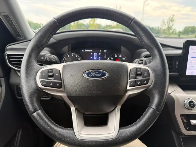 Certified 2023 Ford Explorer XLT w/ Equipment Group 202A AWD/4WD image 44