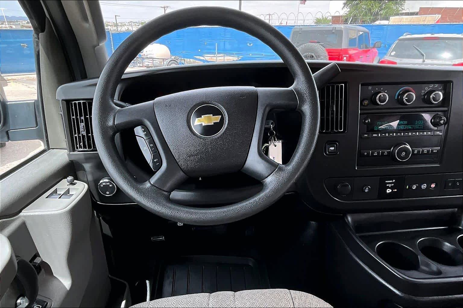 Used 2021 Chevrolet Express 3500 LT w/ LT Preferred Equipment Group RWD image 6