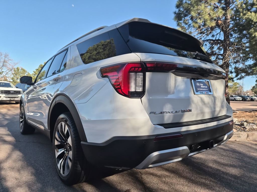 Certified 2025 Ford Explorer Platinum w/ LUX Leather Package image 5