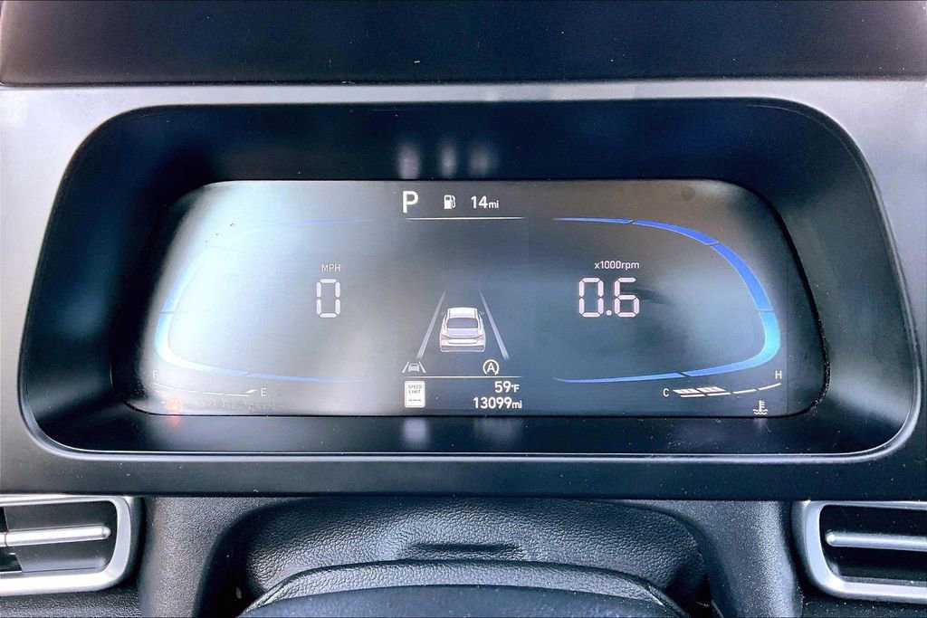 Used 2024 Hyundai Elantra SE image 20