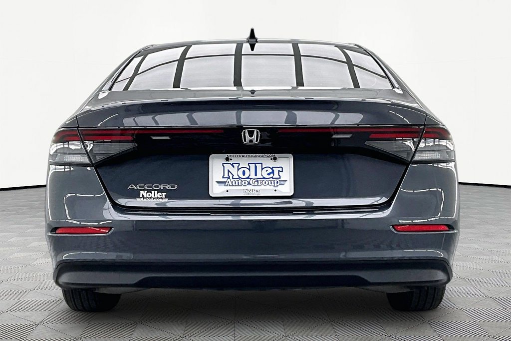 Used 2025 Honda Accord LX image 4