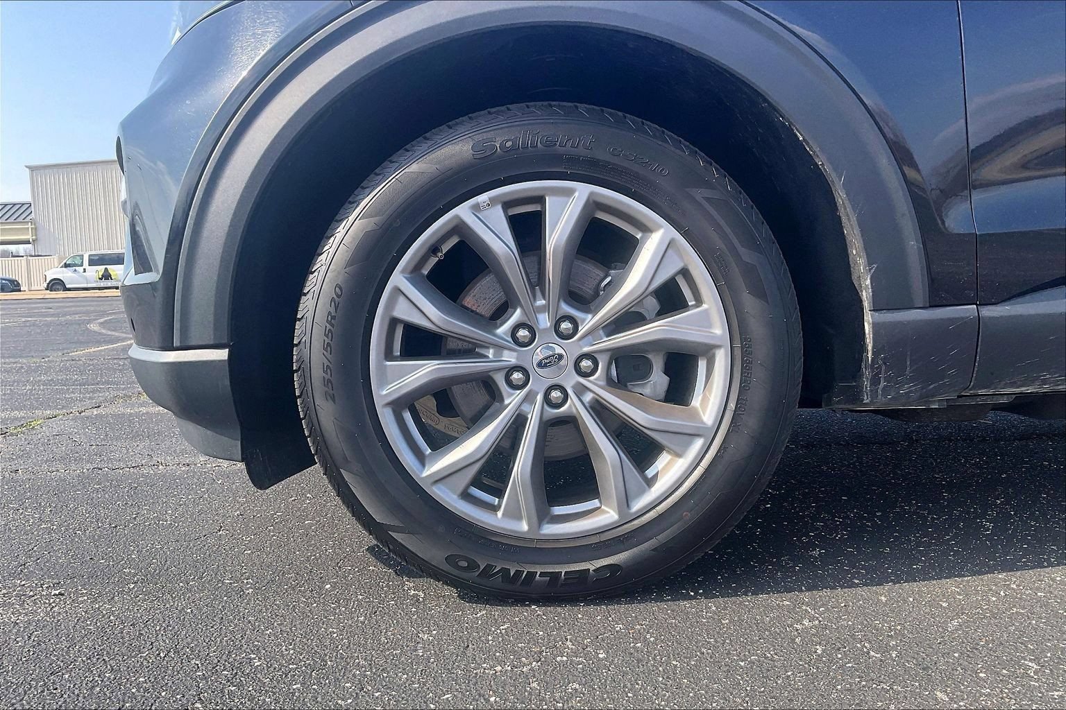 Certified 2023 Ford Explorer Limited AWD/4WD image 9