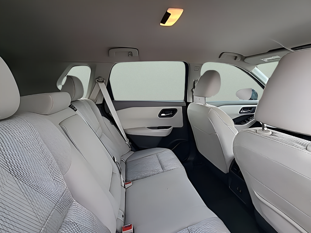 Used 2025 Nissan Rogue SV AWD/4WD image 14