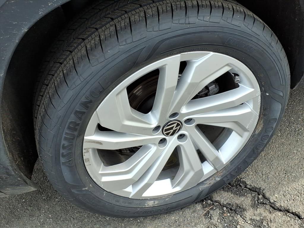 Used 2023 Volkswagen Atlas SE image 8