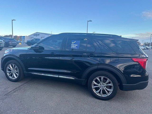 Certified 2023 Ford Explorer XLT w/ Equipment Group 202A AWD/4WD image 24