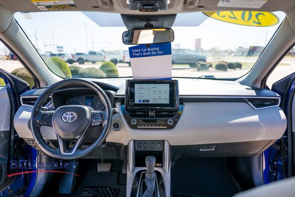 Used 2023 Toyota Corolla Cross LE image 13