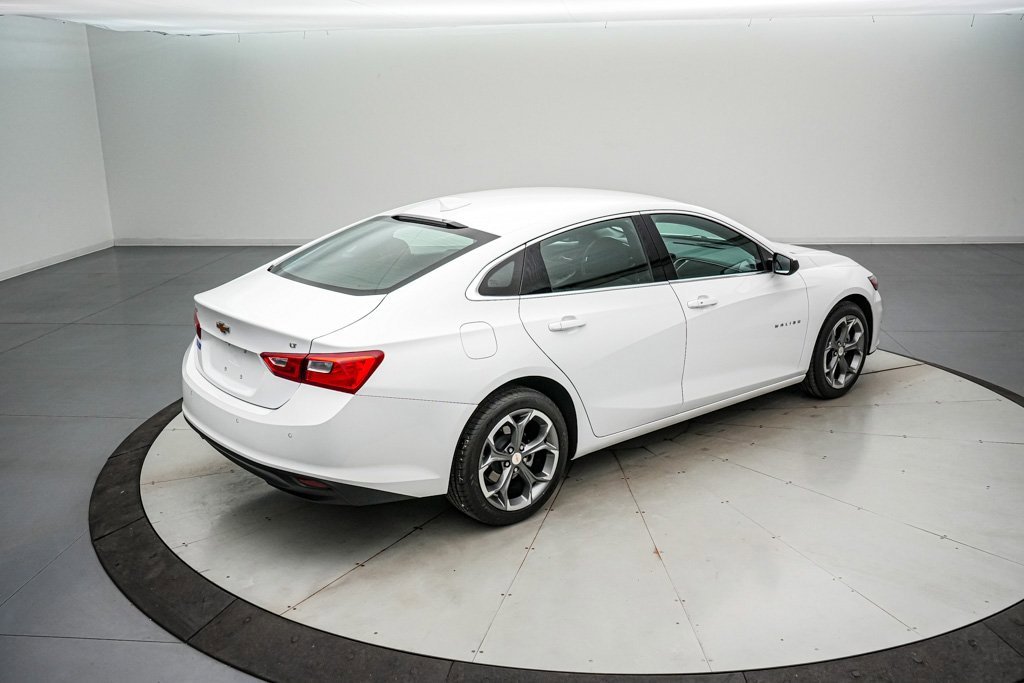 Used 2024 Chevrolet Malibu LT image 4
