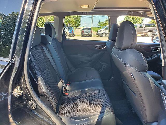Used 2019 Subaru Forester Premium w/ All-Weather Package AWD/4WD image 18