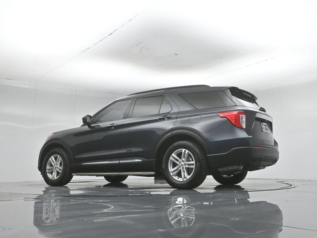 Certified 2022 Ford Explorer XLT RWD image 4